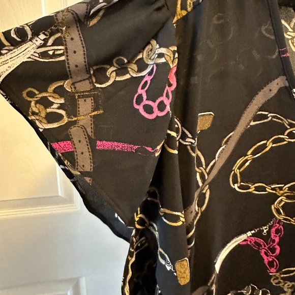 Tank Style Blouse Black with chain design - Picture 4 of 6